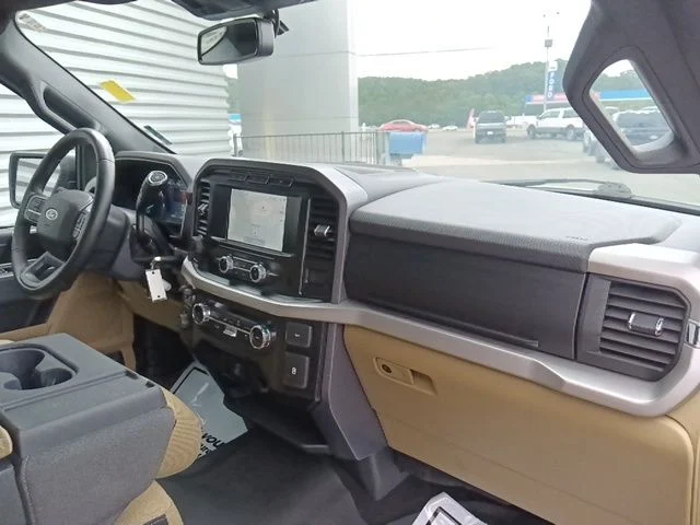 Certified Used 2023 Oxford White Ford XLT image 33