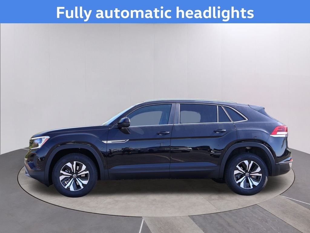 2026 Volkswagen Atlas Cross Sport SE photo 2