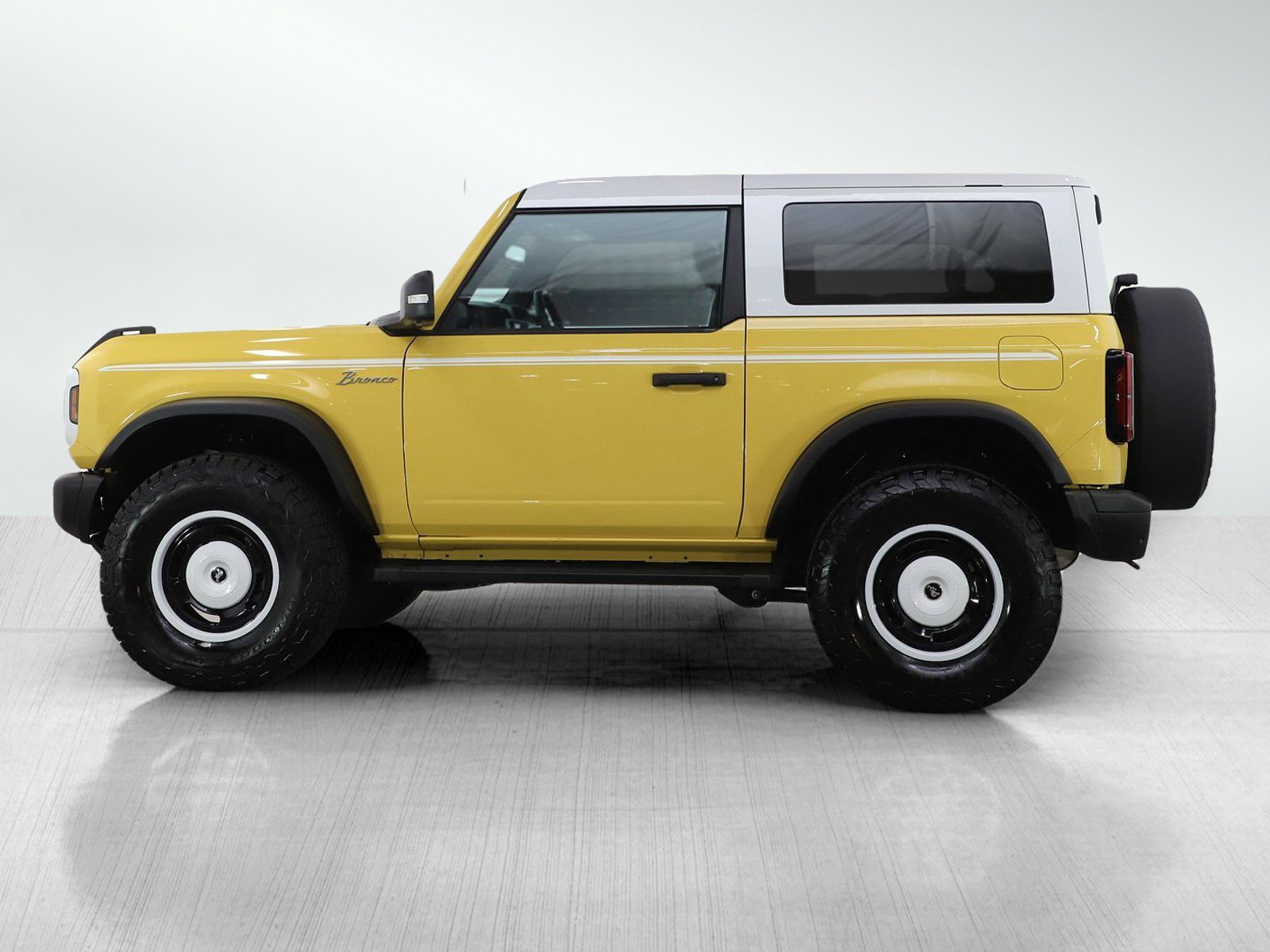 Used 2024 Ford Bronco 2-Door Heritage Limited Edition with VIN 1FMDE4EP2RLA38336 for sale in Burnsville, Minnesota