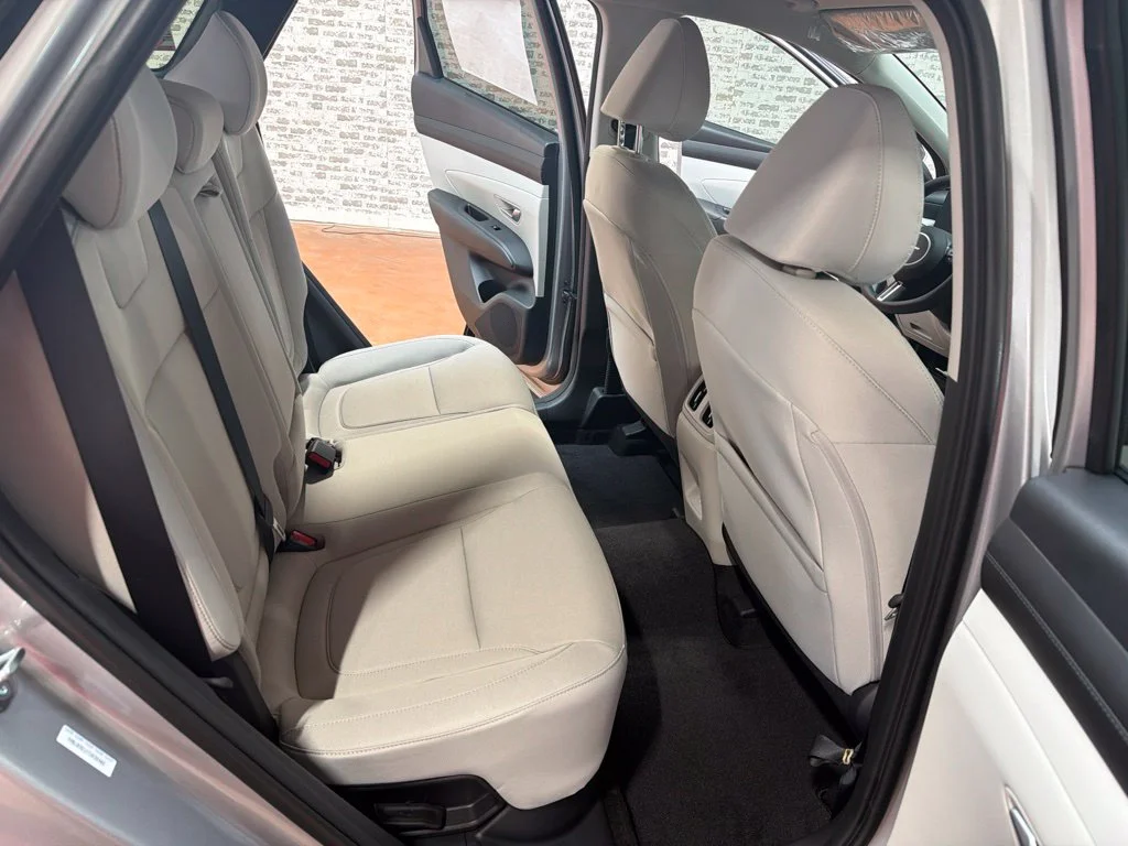 New 2026 Shimmering Silver Hyundai SEL image 11