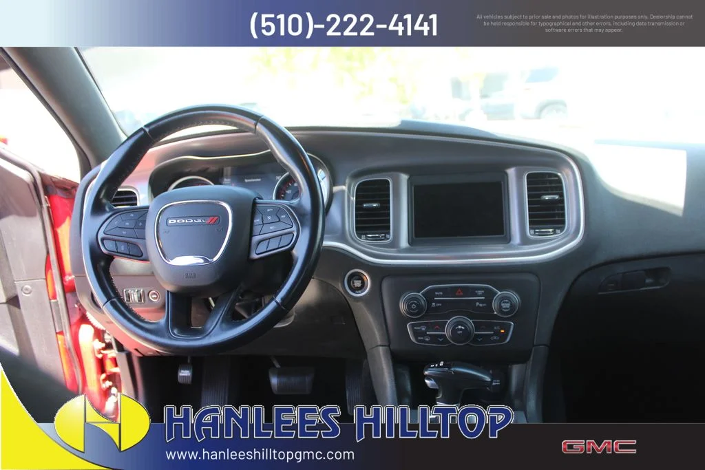 Used 2022 Red Dodge SXT image 17