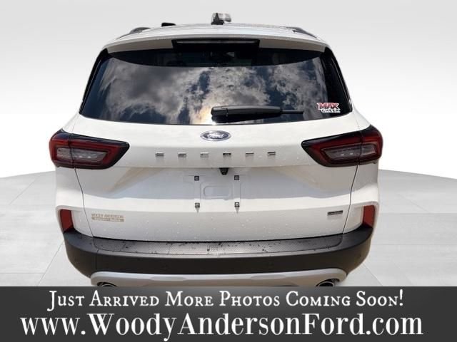 Certified Used 2024 Star White Ford Base image 5