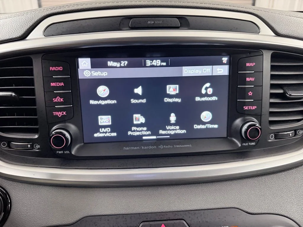 Used 2019 Snow White Pearl Kia SX image 18
