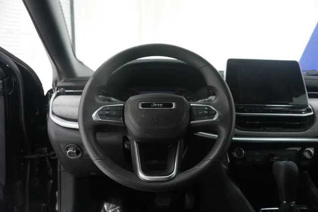 Used 2025 Diamond Black Crystal Pearlcoat Jeep Sport image 22