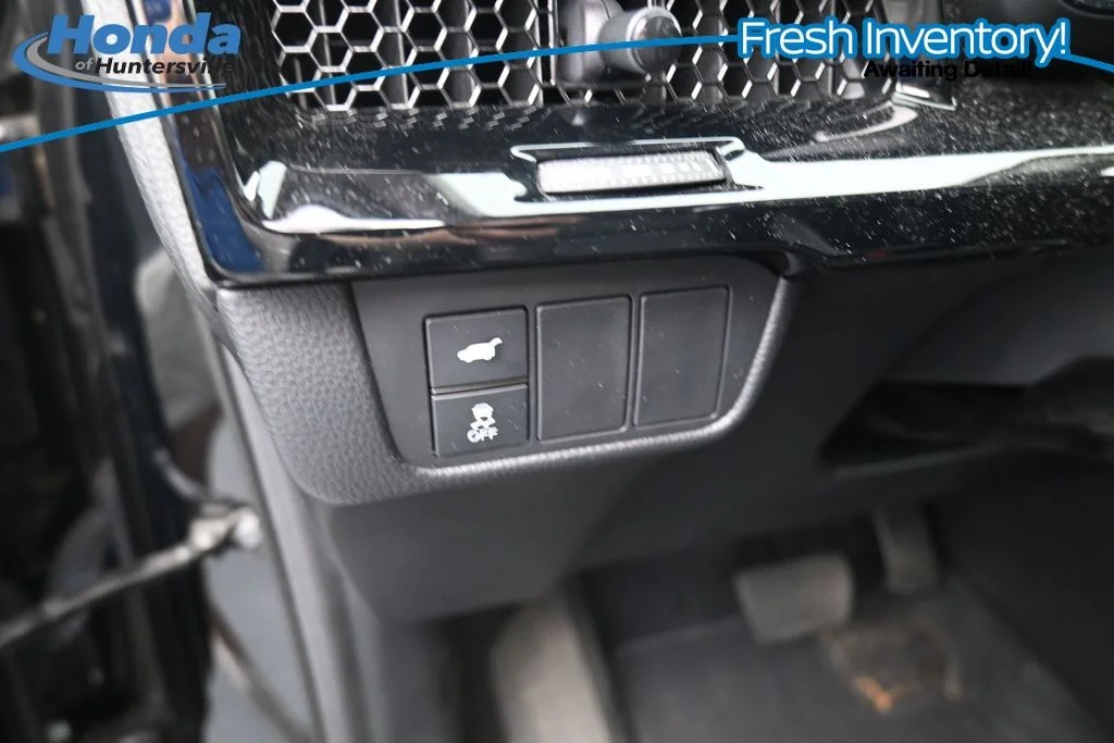 Used 2023 Crystal Black Pearl Honda EX-L image 16