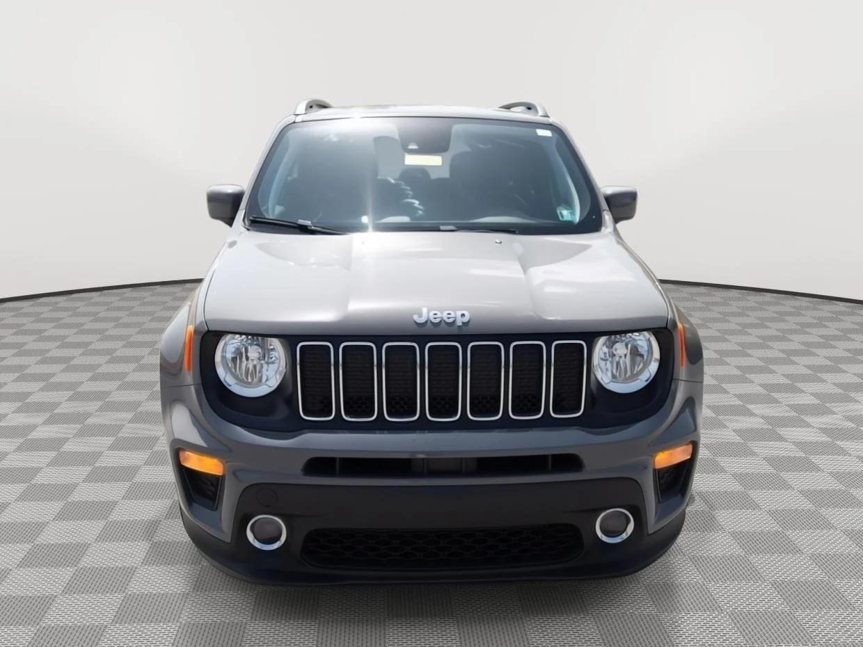 Used 2021 Graphite Gray Jeep Latitude image 2