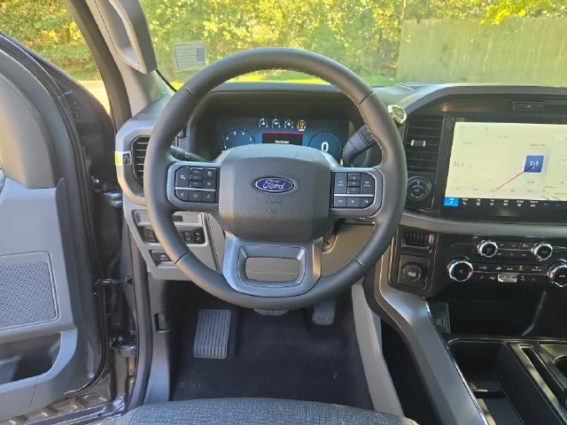 New 2026 Carbonized Gray Metallic Ford XLT image 14