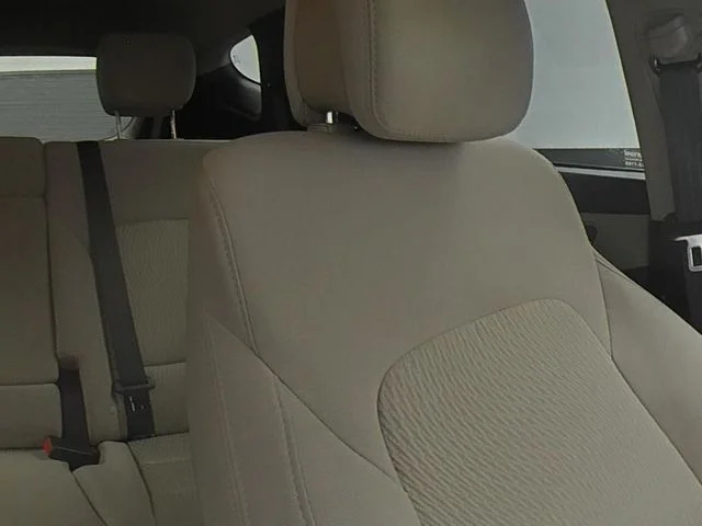 Used 2018 Red Hyundai 2.4 Base image 33