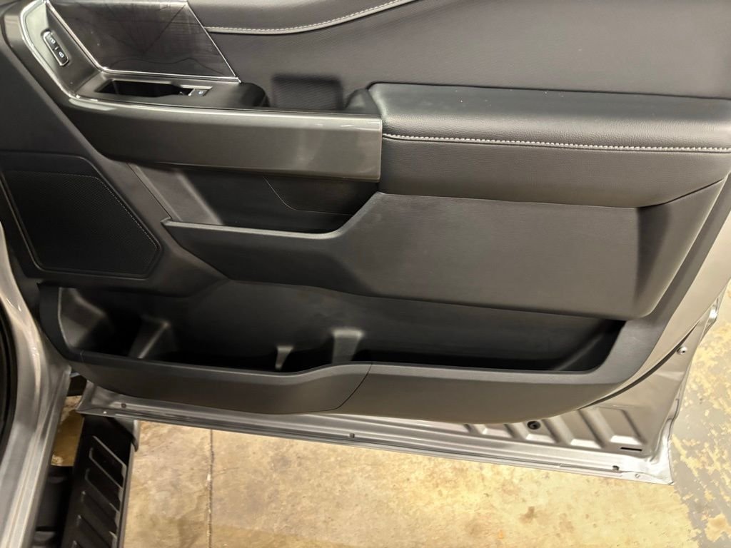 Used 2023 Silver Ford XLT image 22