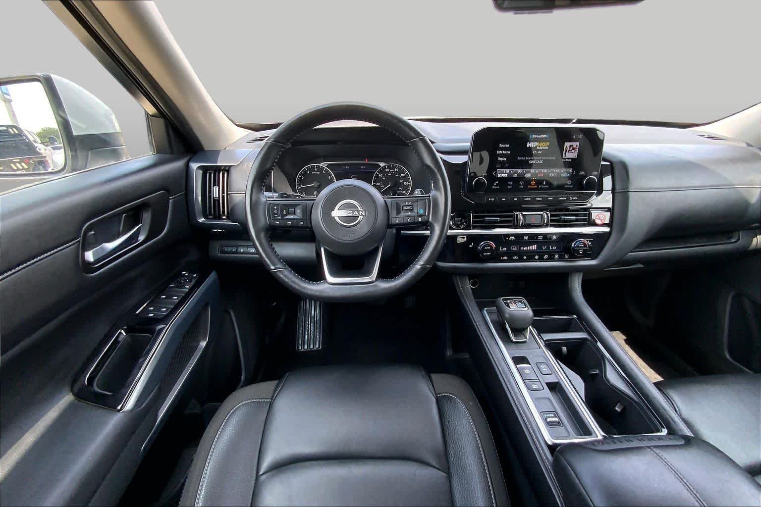 Pre-Owned 2025 Nissan Pathfinder SL
