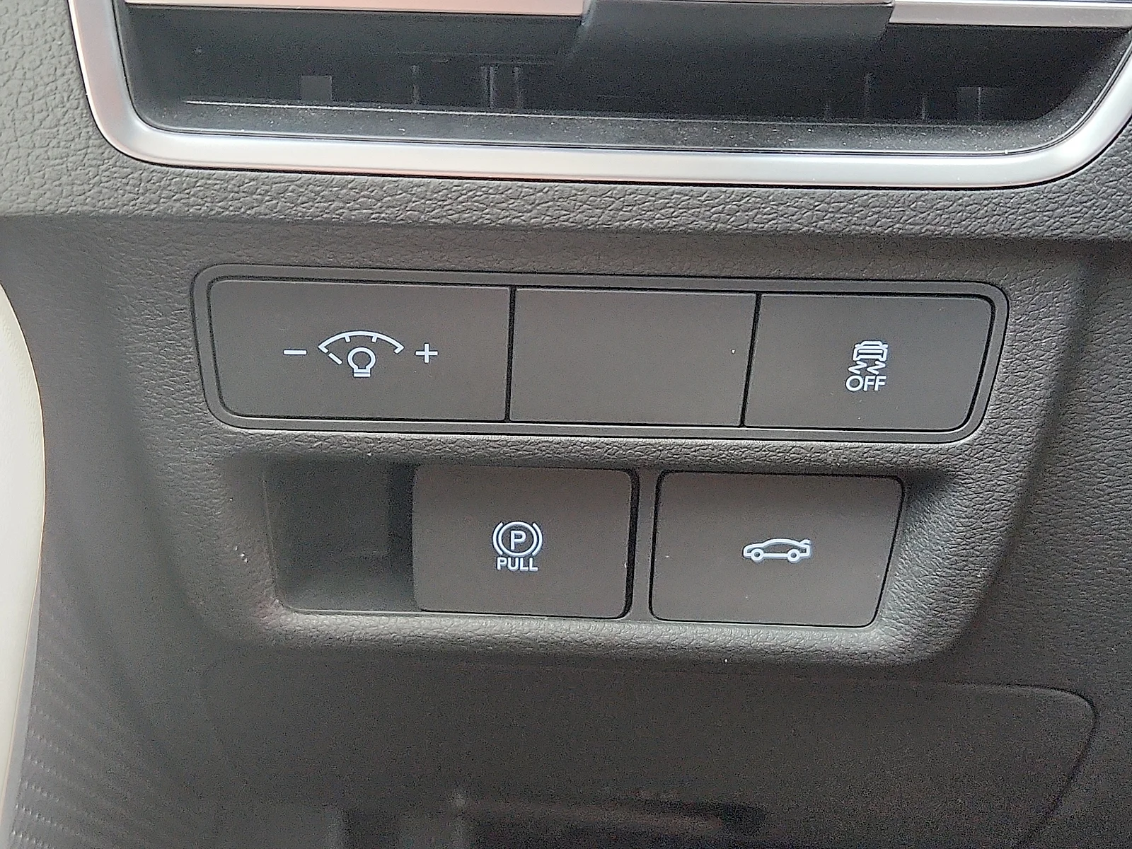 Used 2025 White Hyundai SEL image 20