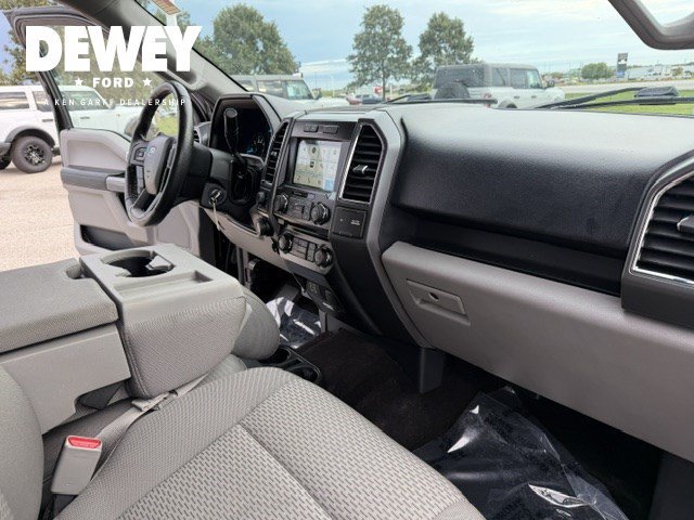 Used 2016 Shadow Black Ford XLT image 39