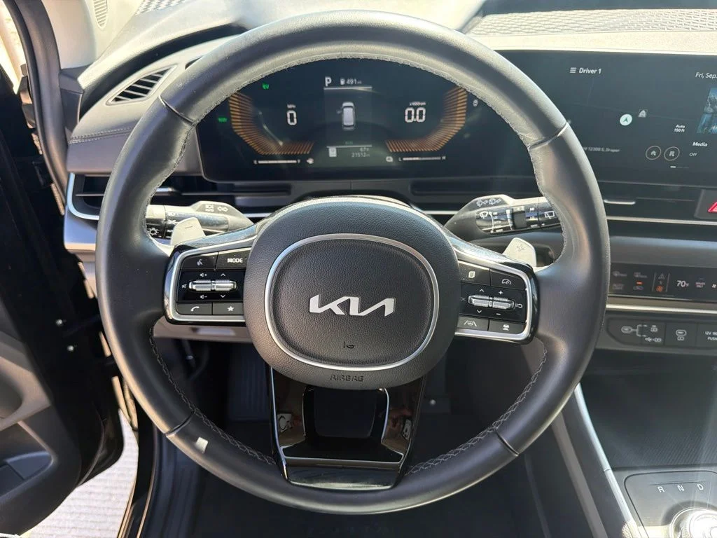 Used 2026 Black Kia LXS image 11