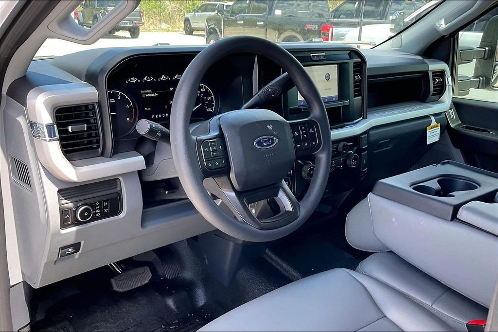 New 2026 Ford Super Duty F-350 XL 4D Crew Cab