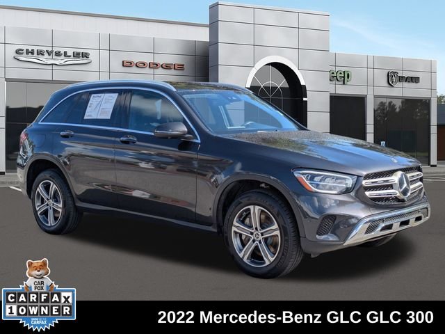 Used 2022 Gray Mercedes-Benz GLC 300 image 1