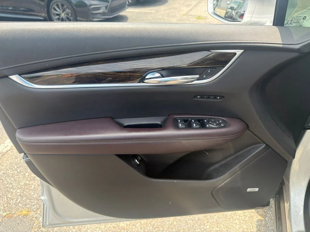 Used 2020 Silver Cadillac Premium Luxury image 12