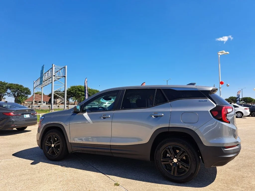 Used 2023 Silver GMC SLE image 7