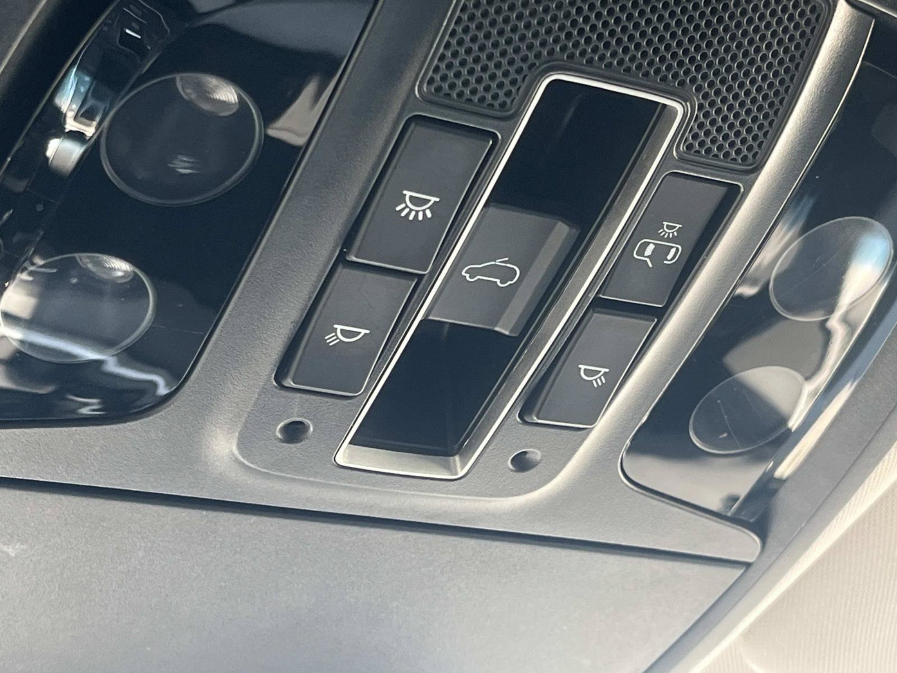 Used 2020 Imperial Blue Kia SX V6 image 45