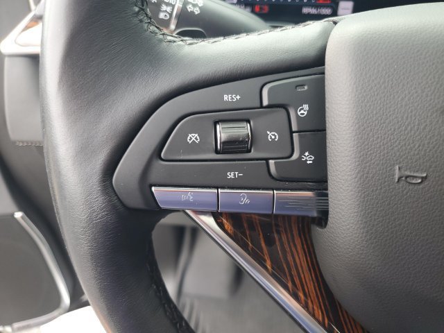 Used 2023 CRYSTAL WHITE TRICOAT Cadillac 4WD Premium Luxury image 19