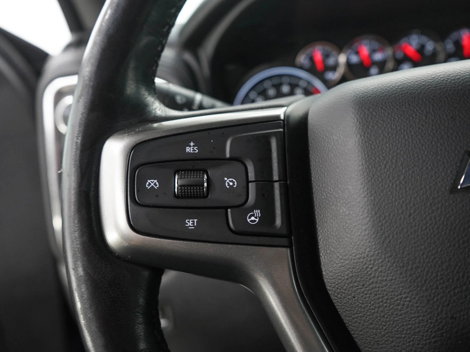 Used 2019 Satin Steel Metallic Chevrolet RST image 26