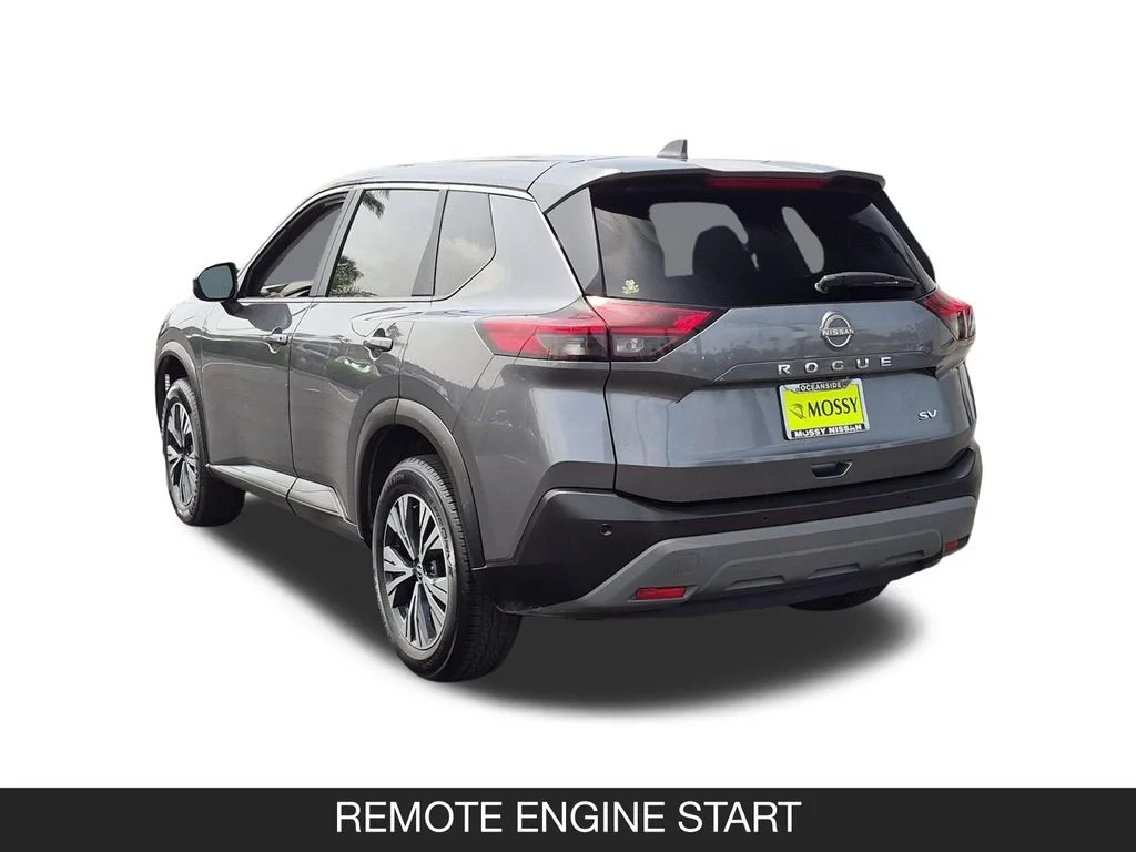 Used 2023 Gray Nissan SV image 8