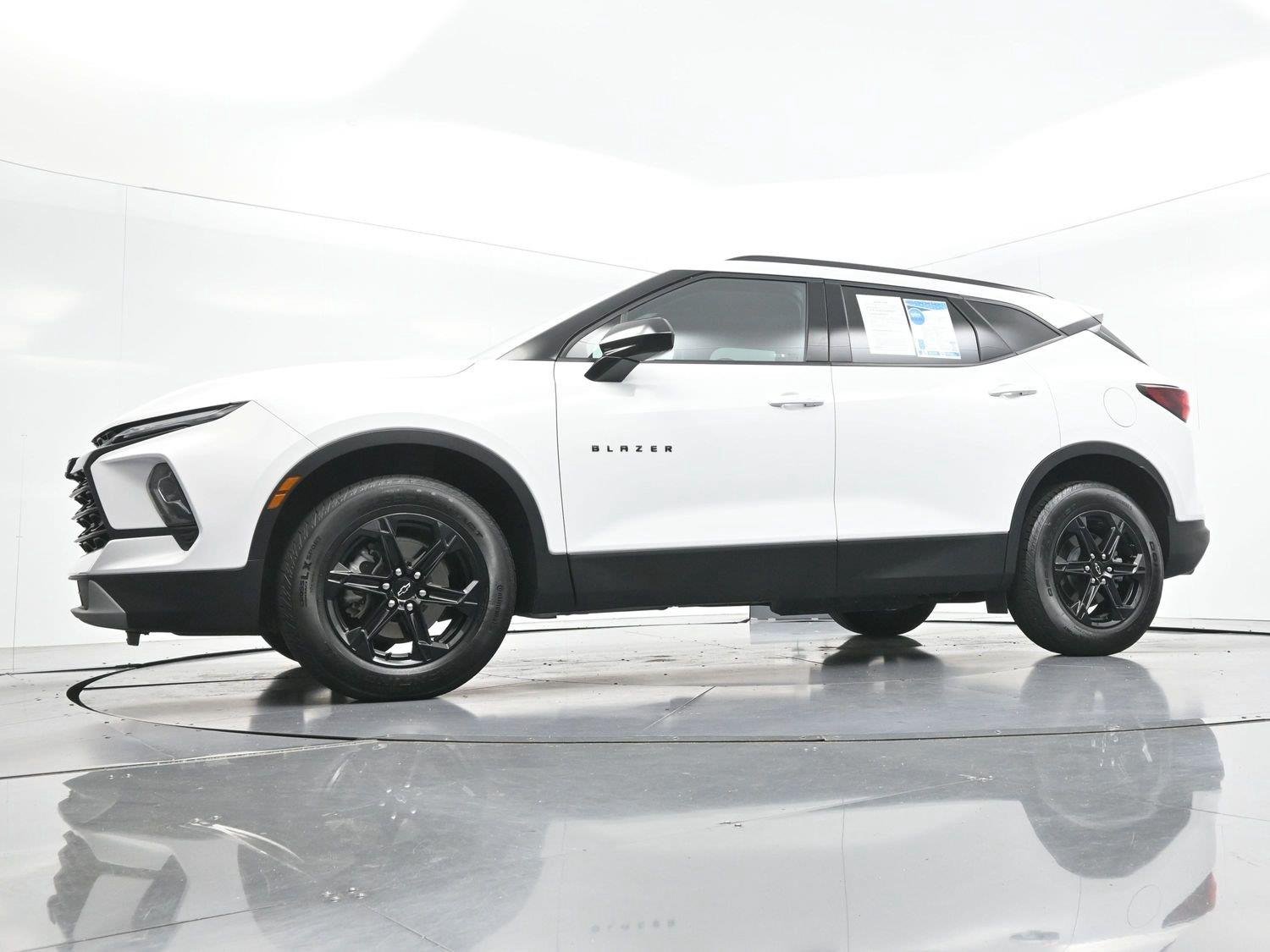 Used 2023 SUMMIT WHITE Chevrolet LT image 48