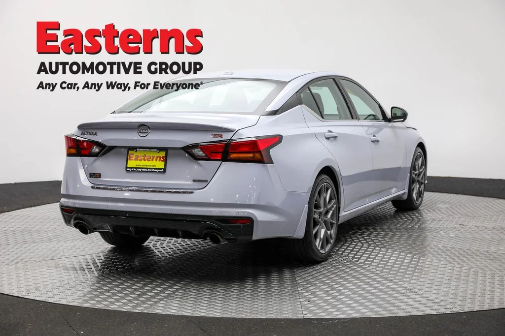 Used 2023 Gray Nissan 2.5 SL image 5