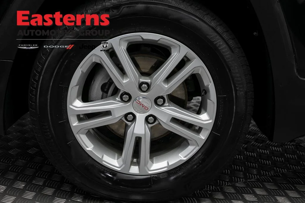 Used 2023 Black GMC SLE image 32