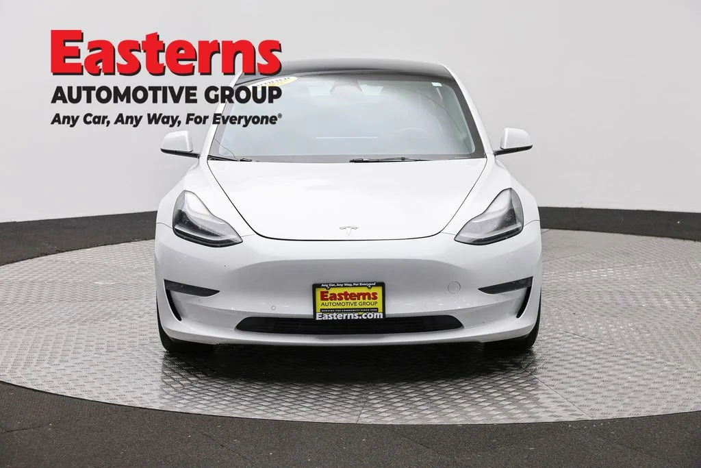 Used 2022 White Tesla Long Range image 2