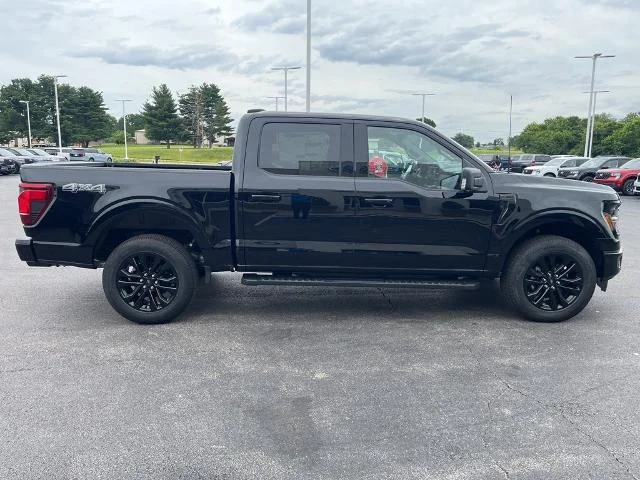 New 2026 Agate Black Metallic Ford XLT image 6