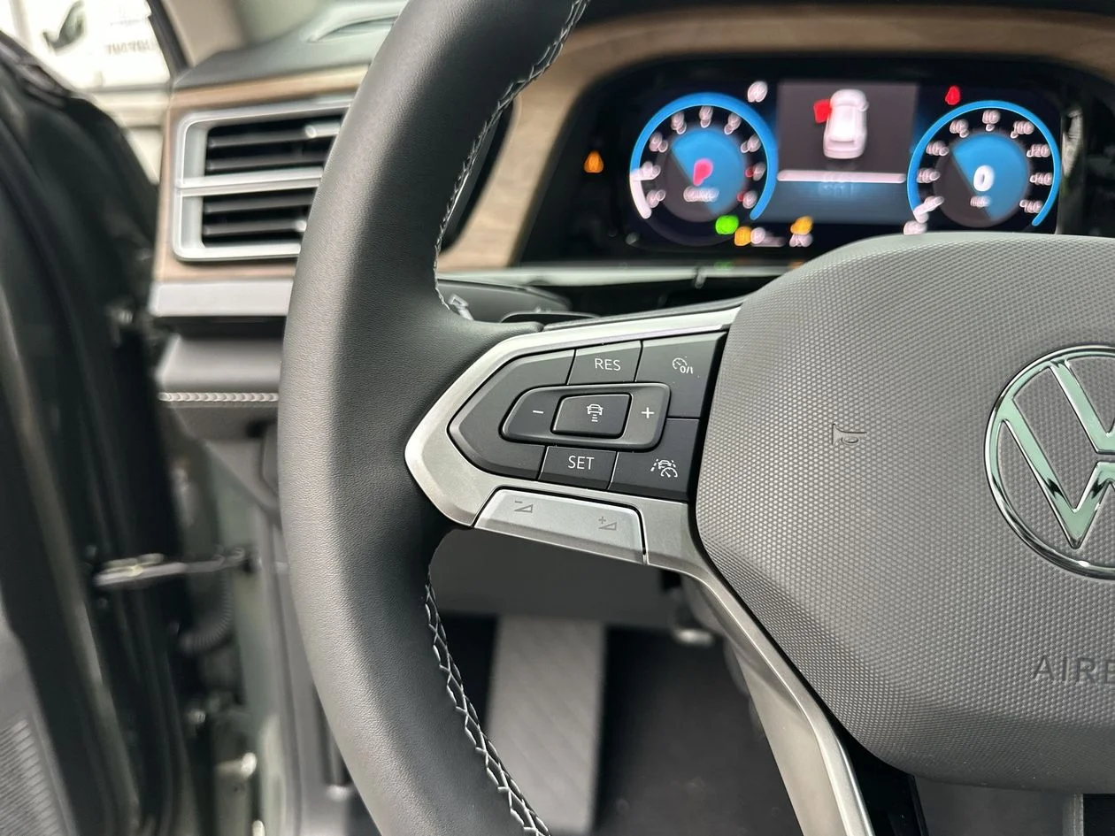 New 2026 Green Volkswagen 2.0T SE w/Technology image 17