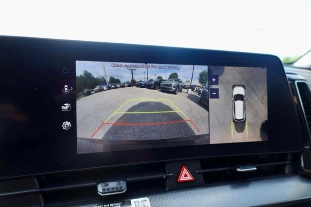 Used 2023 Red Kia SX-Prestige image 9