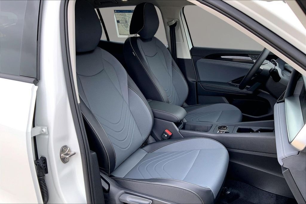 New 2026 Pure White Volkswagen 2.0T SE image 11