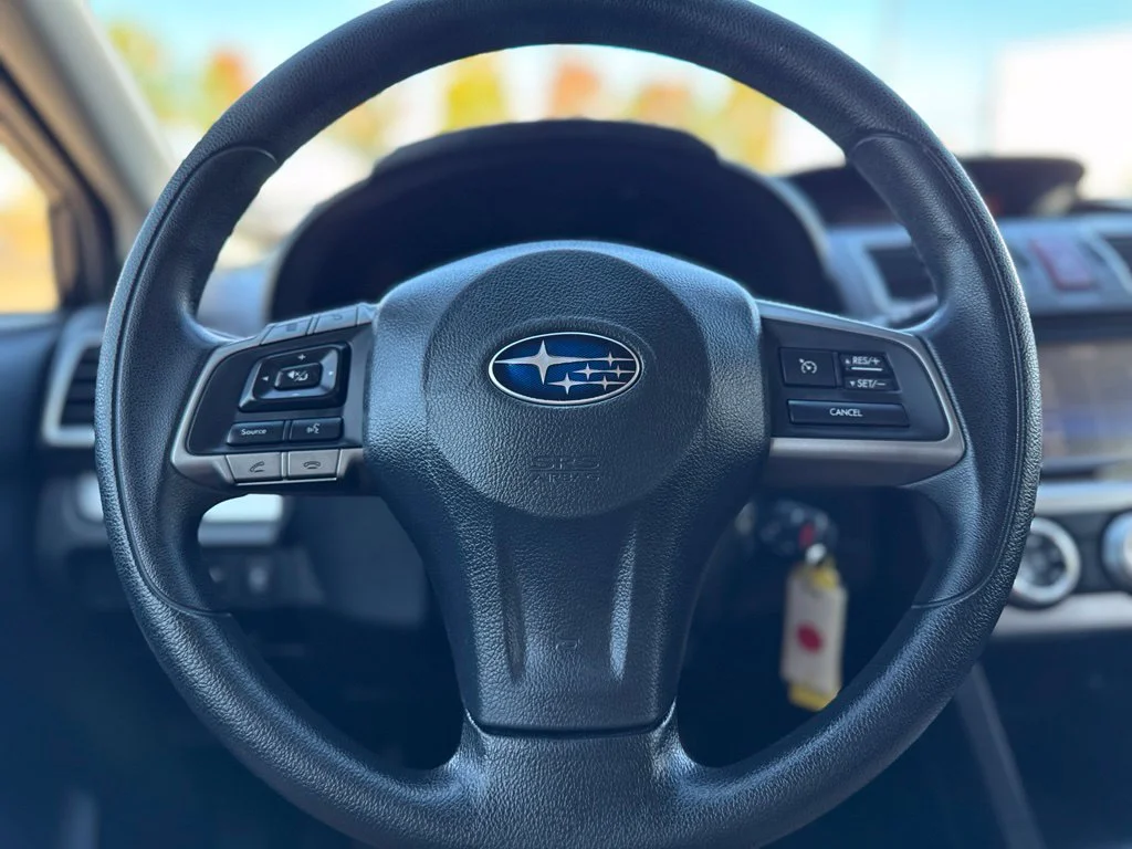 Used 2015 Dark Gray Metallic Subaru 2.0i Premium image 17