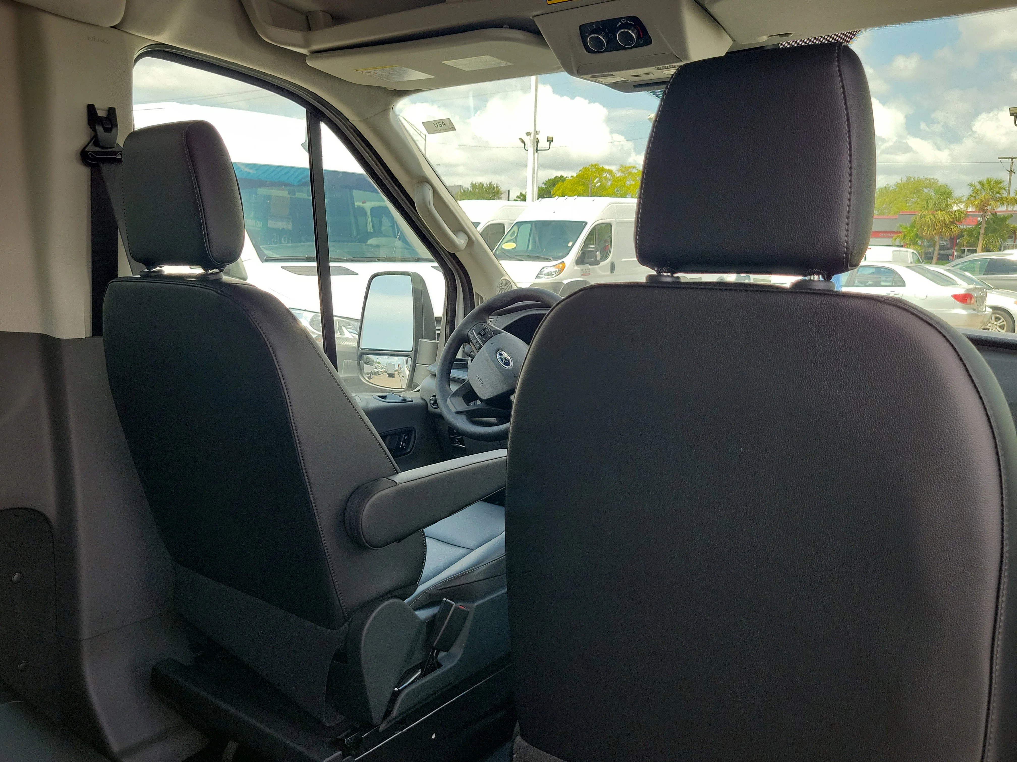 2025 Ford Transit Passenger Van XL - Photo 12