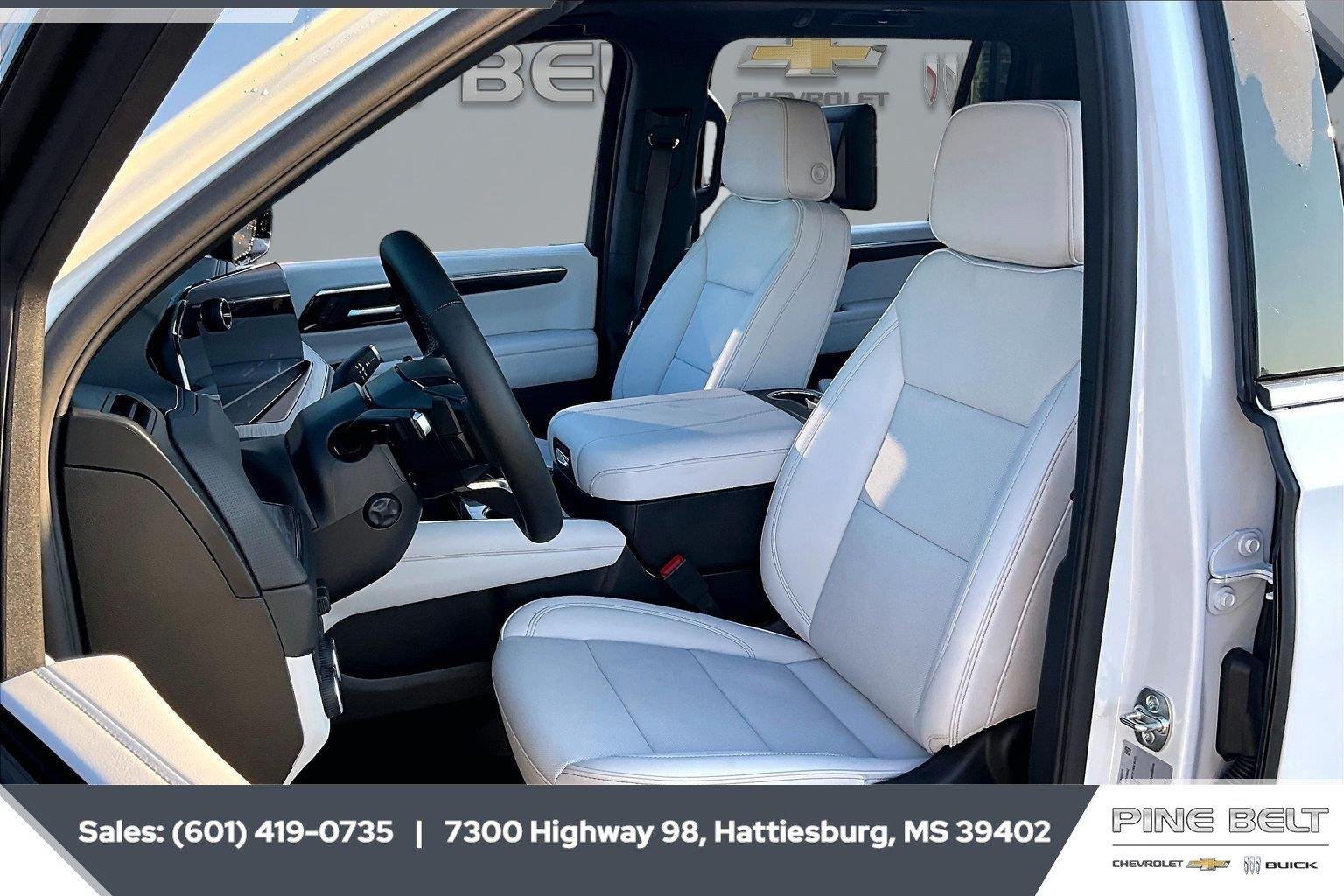 New 2026 Polar White Tricoat Chevrolet Premier image 18