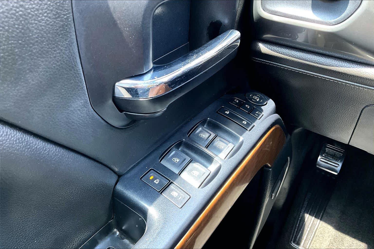 Used 2018 Silver Ice Metallic Chevrolet LTZ image 32
