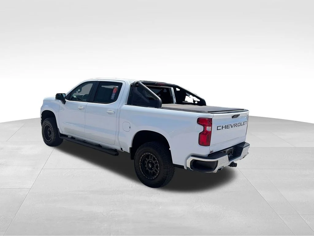 Used 2020 White Chevrolet LT image 4