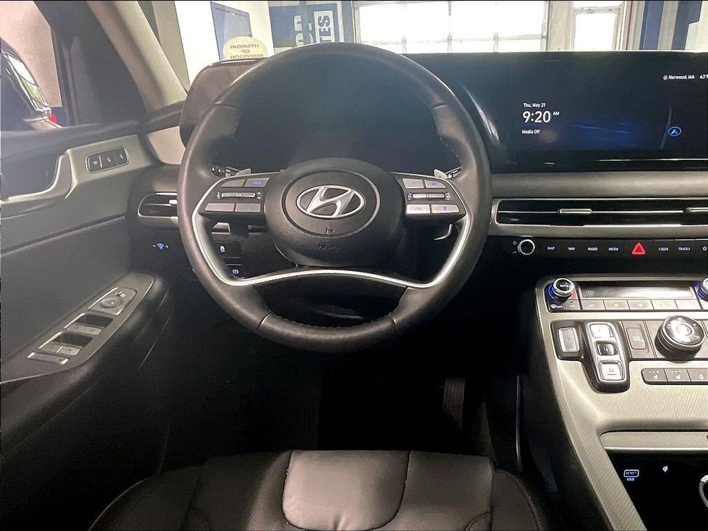Used 2024 Black Hyundai SEL image 17