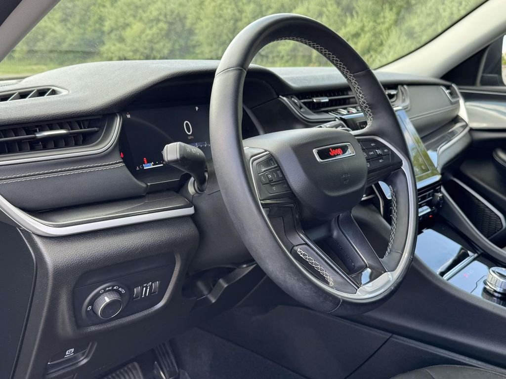 Used 2021 Black Jeep Laredo image 2