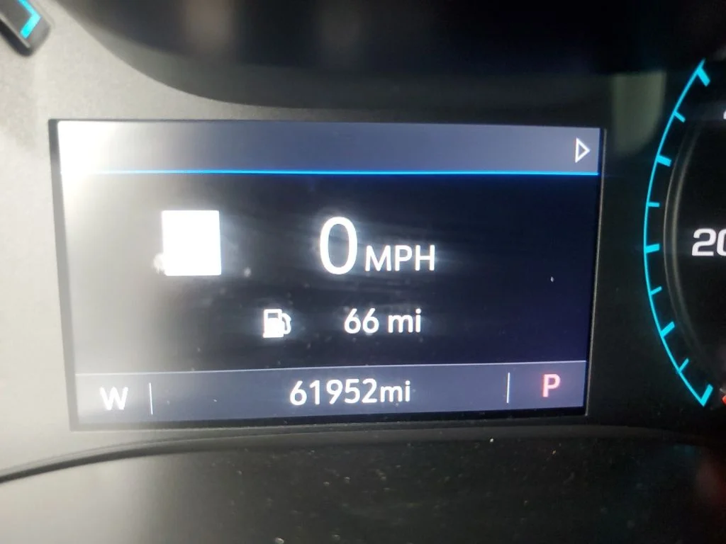Used 2022 Beige GMC AT4 w/Leather image 17