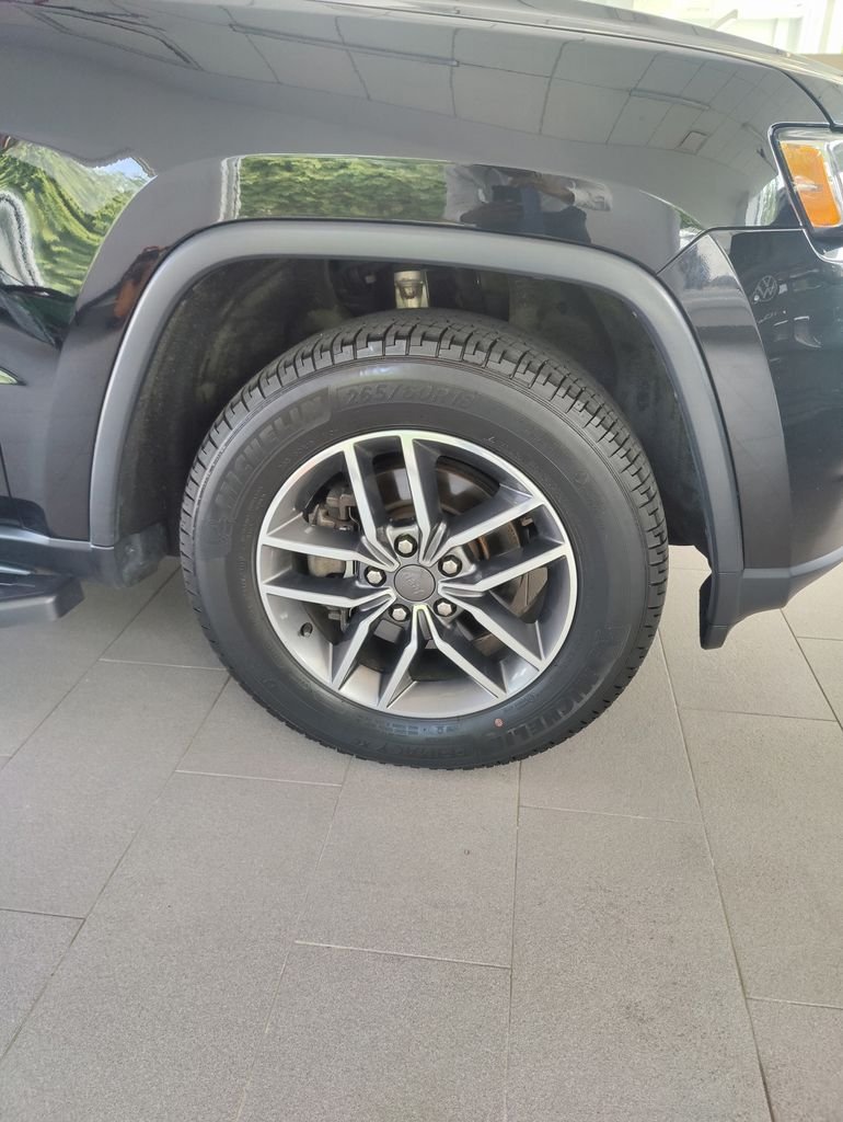 Used 2019 Black Jeep Limited image 9