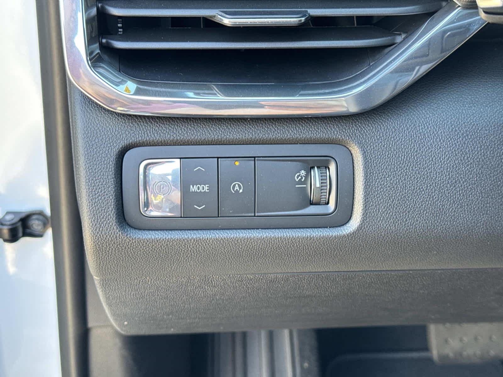 2026 GMC Acadia Elevation - Photo 13