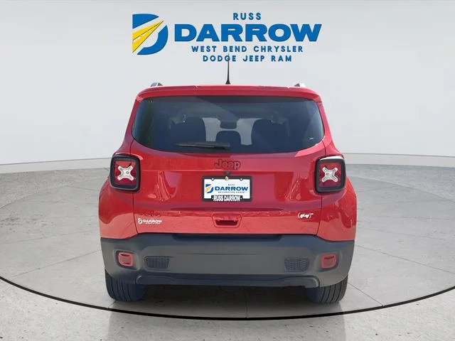 Used 2022 Red Jeep Latitude image 4