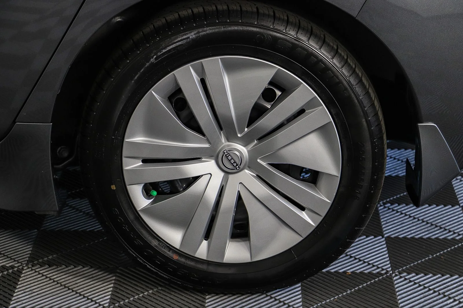 Used 2025 Gray Nissan S image 12