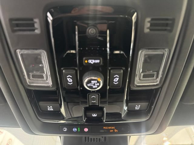 2026 GMC Yukon Denali Ultimate - Photo 17