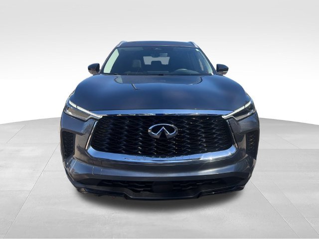 Used 2023 Gray INFINITI LUXE image 8
