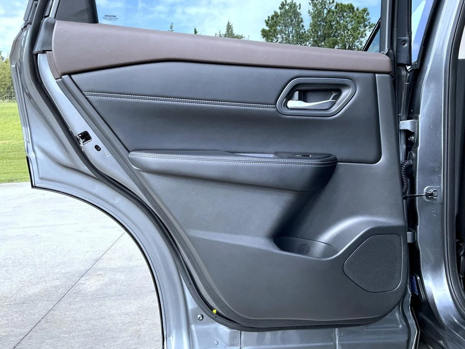 Used 2023 Gray Nissan SL image 21