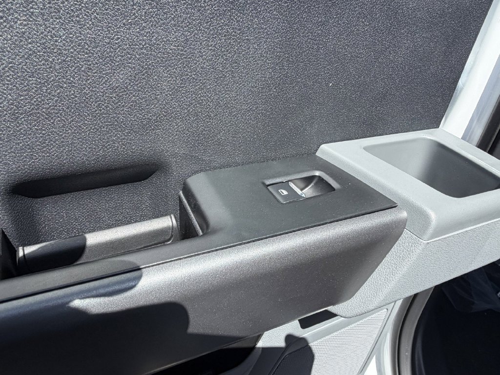 New 2026 Oxford White Ford F-250® XLT image 18