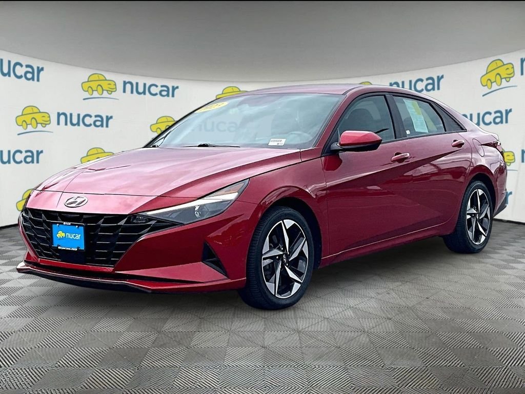 Used 2023 Red Hyundai SEL image 3